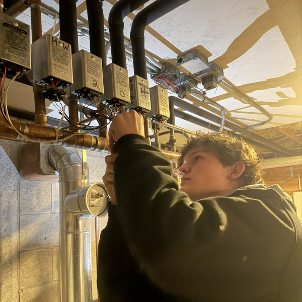 HVAC repair technician